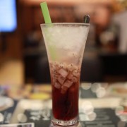 火龙果搭上椰青 - 尖沙咀分店