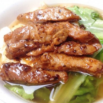 豬扒 - 牛扒 - 雞扒 - 配煎蛋公仔麵 - 尖沙咀分店