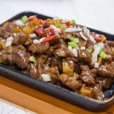 鐵板黑椒薯仔牛柳粒 - 尖沙咀分店